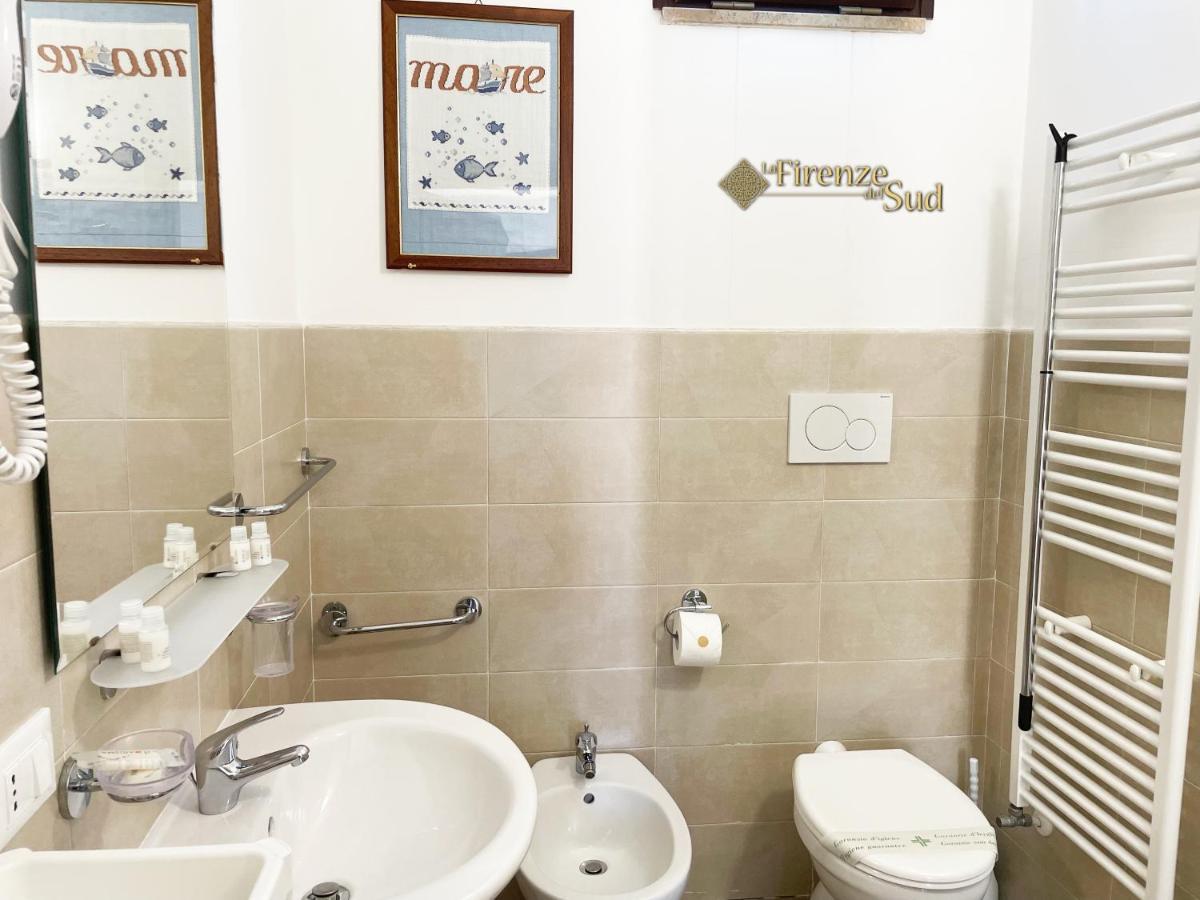 La Firenze Del Sud Bed and Breakfast Lecce Exteriör bild